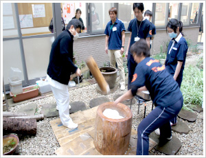年末恒例!お餅つき